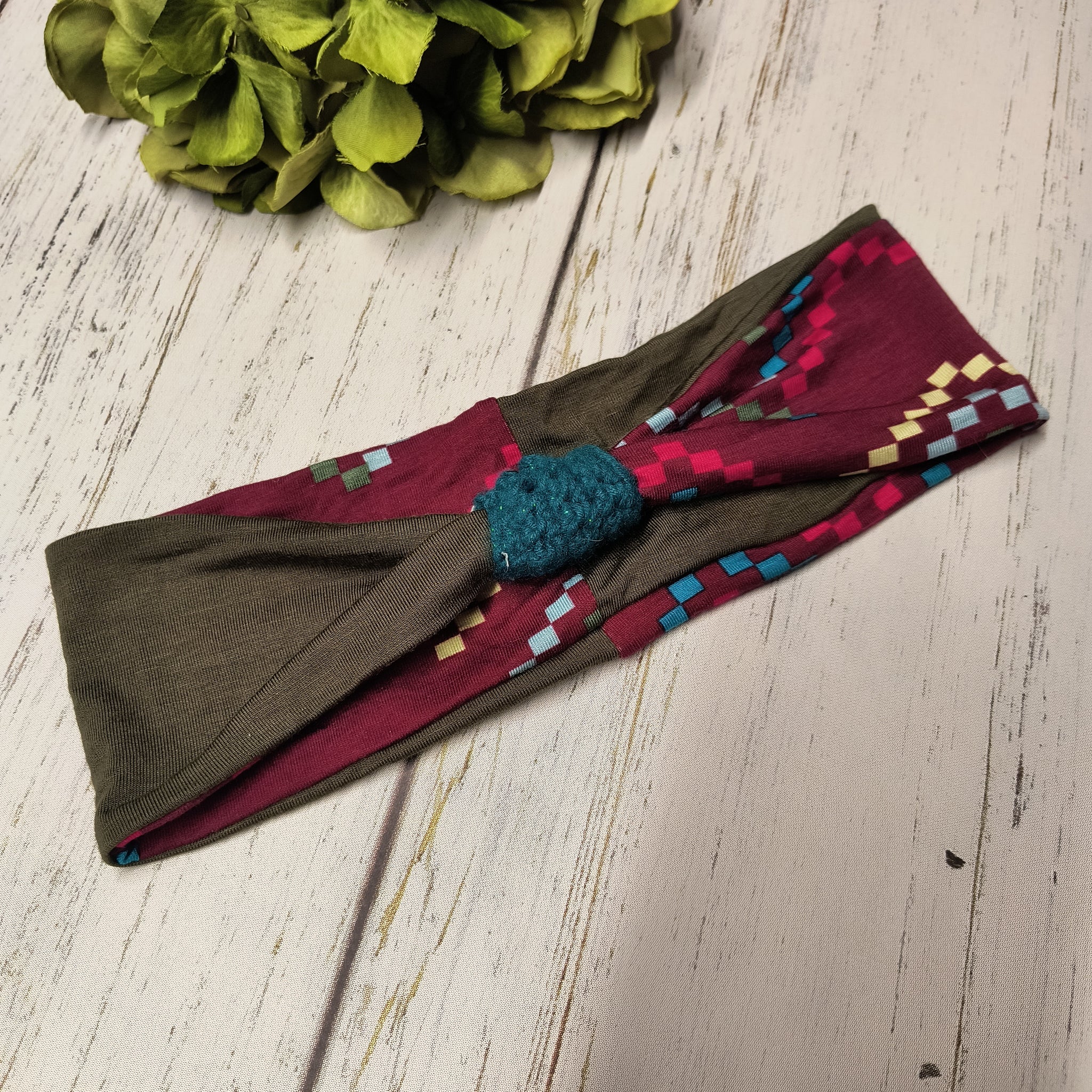 Green/Burgundy